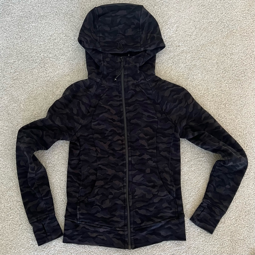 Lululemon Full Zip Scuba Hoodie in Heritage 360 Camo SZ 4 Excellent Condition